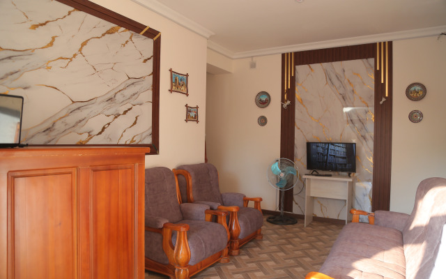 Ideal Best Tour Hotel