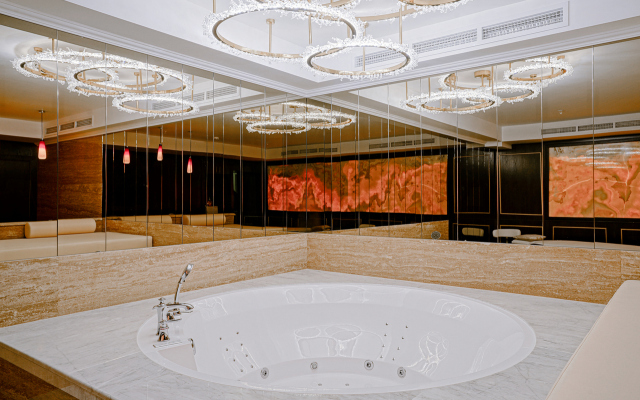 Отель Tsar Palace Luxury Hotel & SPA