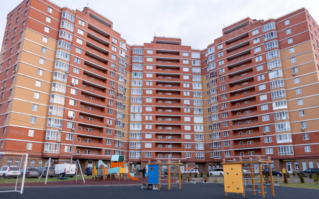 V tsentralnom rayone na troikh Apartments