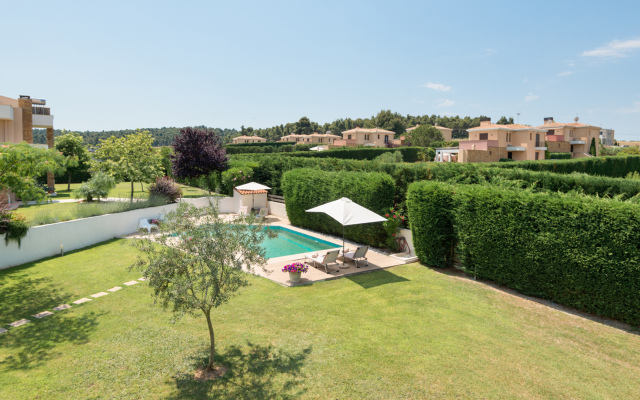 Belus Luxury Sani Villa