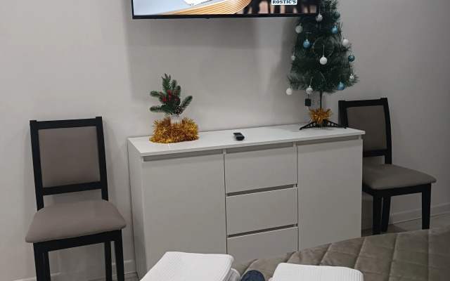 Ryadom S Mikrokhirurgiey Glaza Flat