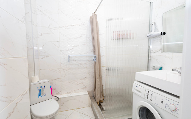 Апартаменты Современная студия возле озера