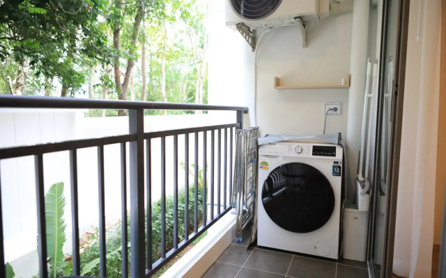 Milaya s Basseynom Ryadom s Morem Flat