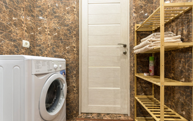Na Grazhdanskoy 19 A Flat