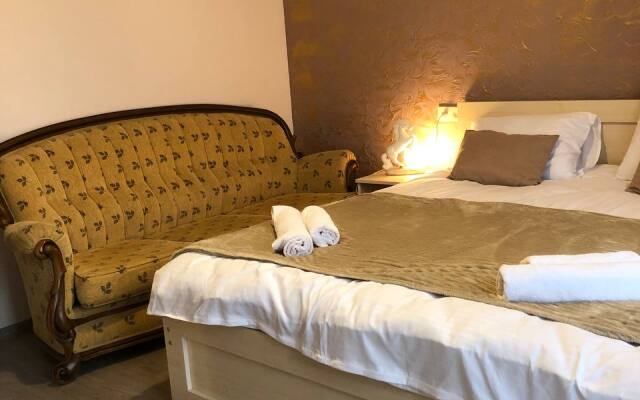 Ninama Guest house