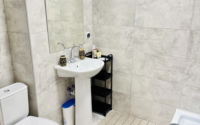 Uyutnaya Studiya 32m2 Novy Remont Flat
