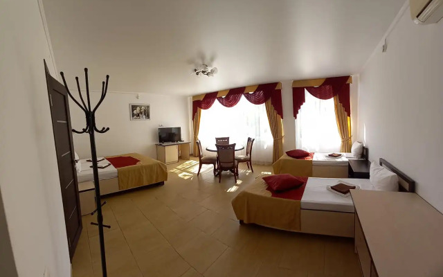 Astra Hotel