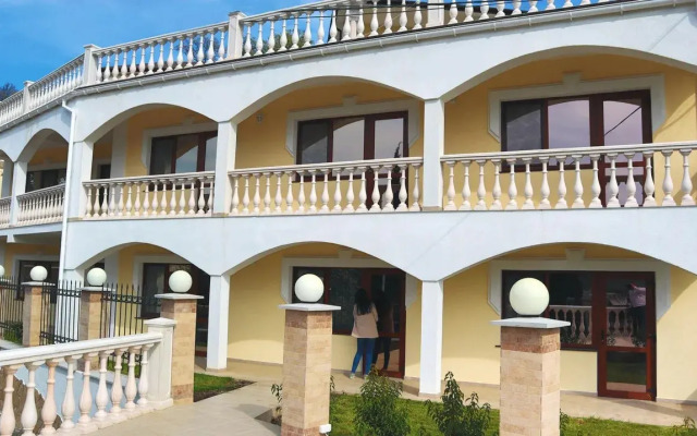 Svoy Hotel