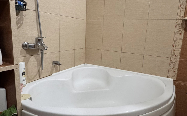 Квартира Двухкомнатная Кирова 6