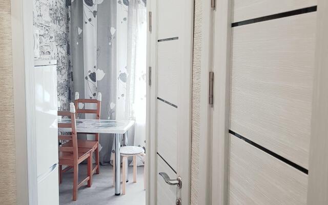 2kh komnatnaya kvartira na 50 let Oktyabrya Apartments