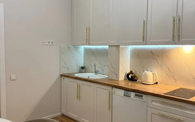 Квартира Полноценная двухкомнатная в модном районе