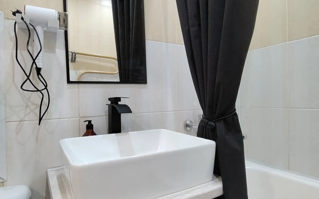 Yermak Neftyaniki Flat