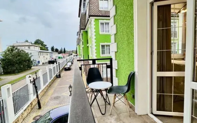 Na Tavricheskoy 7k2 Flat