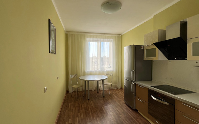 Prostornaya Kvartira V Tsentre Goroda Flat