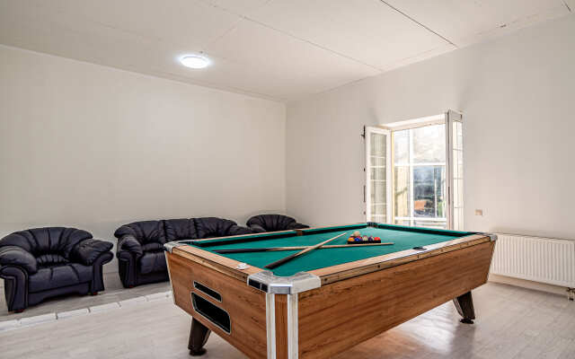 Shikarny Dom V Aprelevke S Basseynom I Saunoy Private house