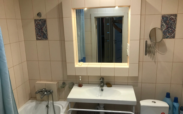 Na Ulitse Revolyutsii 3 Flat