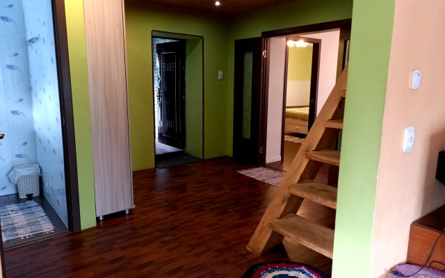 Дом у сосен