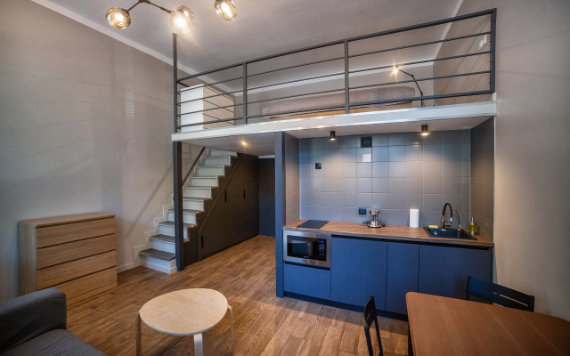 Sovremennaya studiya v tsentre goroda Flat