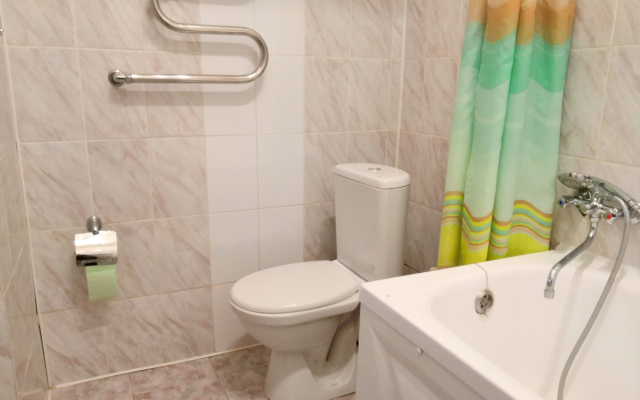Apartamenty Ekonom Na Tulskoy 76, 2-Kh Komnatnye Flat