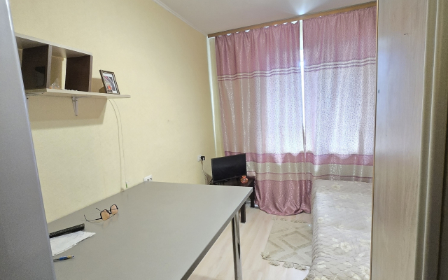 Na A Kuznetsova Flat