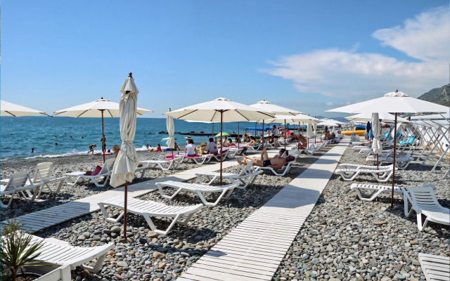 Lazur Allama Group Guest house