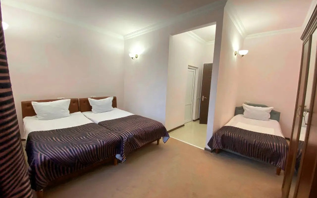 Mina Hotel