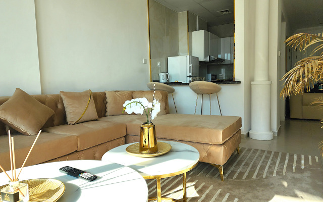 Luxury 1 Bedroom on Marina Walk Apartments