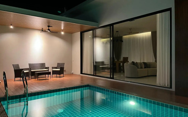 Level Villas, Villa