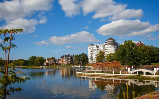 V Tsentre Goroda S Vidom Na Verkhnee Ozero Flat