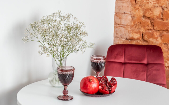 Granatovy Loft Studiya V Tsentre Apartments