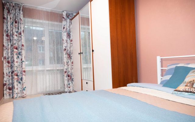 V Samom Serdtse Smolenska Flat