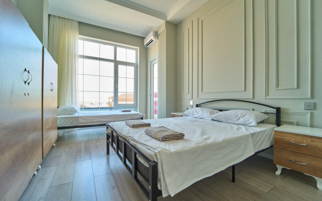 Premium Sea View Hotel & Hostel