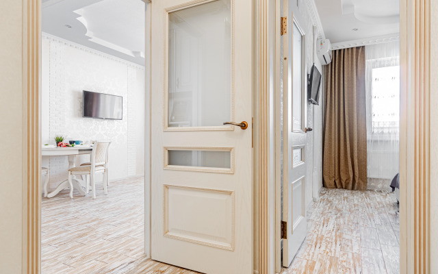 Апартаменты стильные формата евро2 в центре ФМР