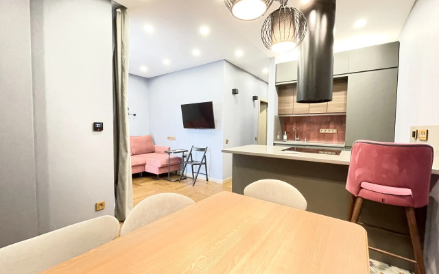 S 2 Spalnyami V Zhk Sokol Flat