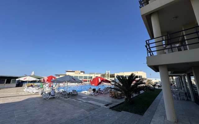 Golden Beach By Sham Baku Hotel