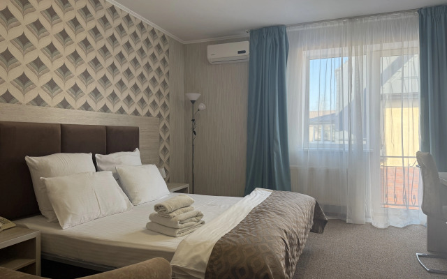 Renessans Hotel