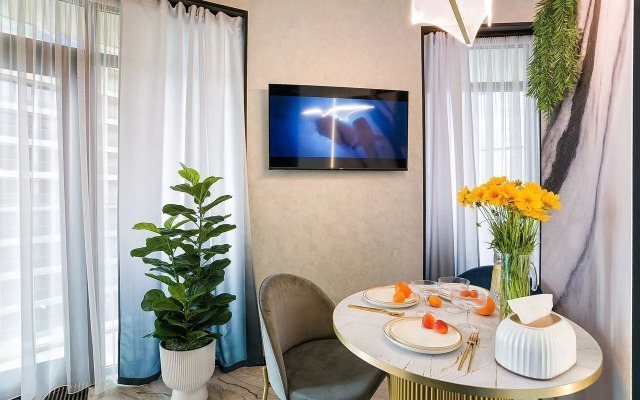 Na Ulitse Drazhinskogo 45A Flat
