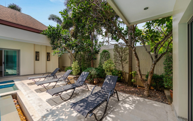Вилла Nai Harn Pool Villa Bond