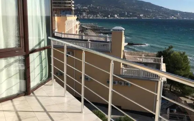 Dolphin Apartments