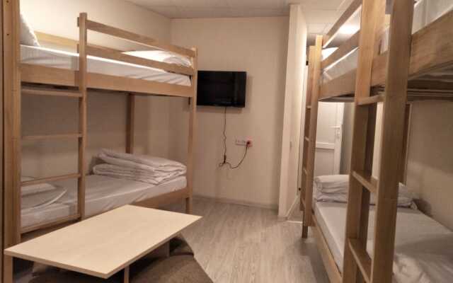 Shree Gopal Gayatri Lok Deluxe Hotel