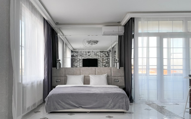 Апартаменты стильные с камином Царская Столица в центре