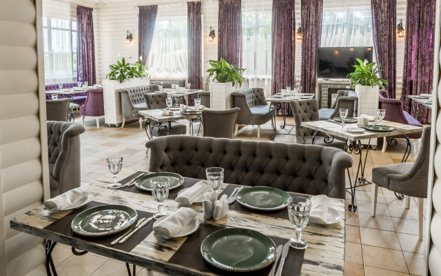 Ozero Divnoe Park-hotel