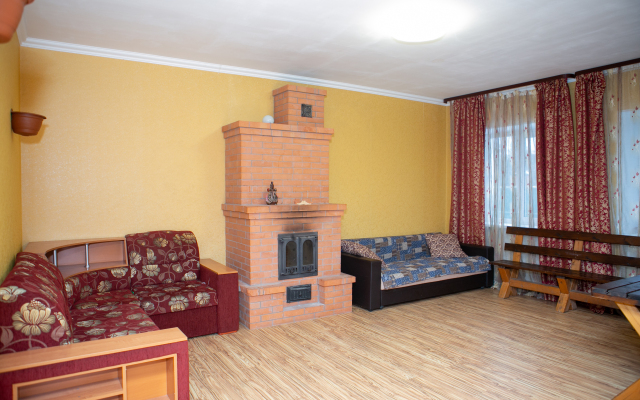 Dom V Molodi Guest House
