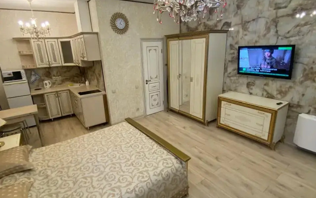 V Tsentre Goroda Na Beregu Morya Apartments