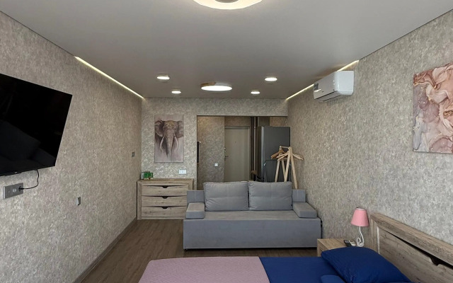 Na 20 Etazhe S Vidom Na More Flat