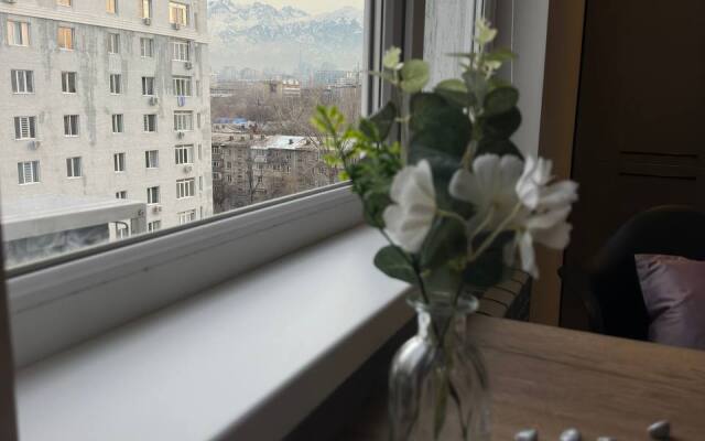 Апартаменты 105 около арбата с видом на горы