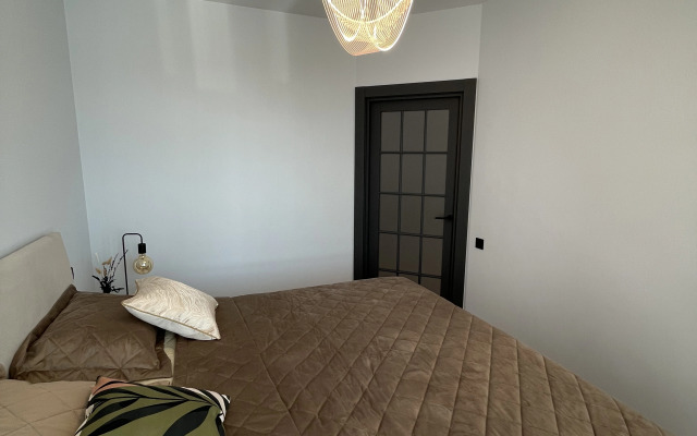 S Sovremennym Dizaynom I Mebelyu Flat