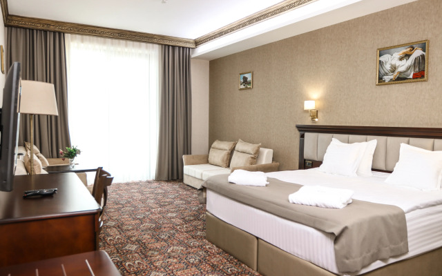 Konyak Hotel