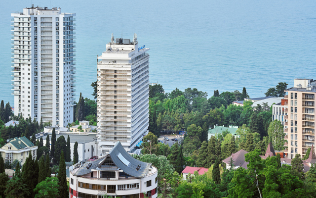 Апартаменты Метрополь Lamare Трехкомнатные с Балконом и Бассейном на Крыше