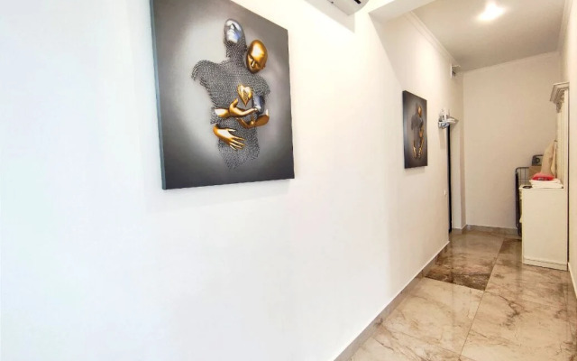 Dvukhkomnatnyye Klassik s Balkonom i Vidom na More Apartments